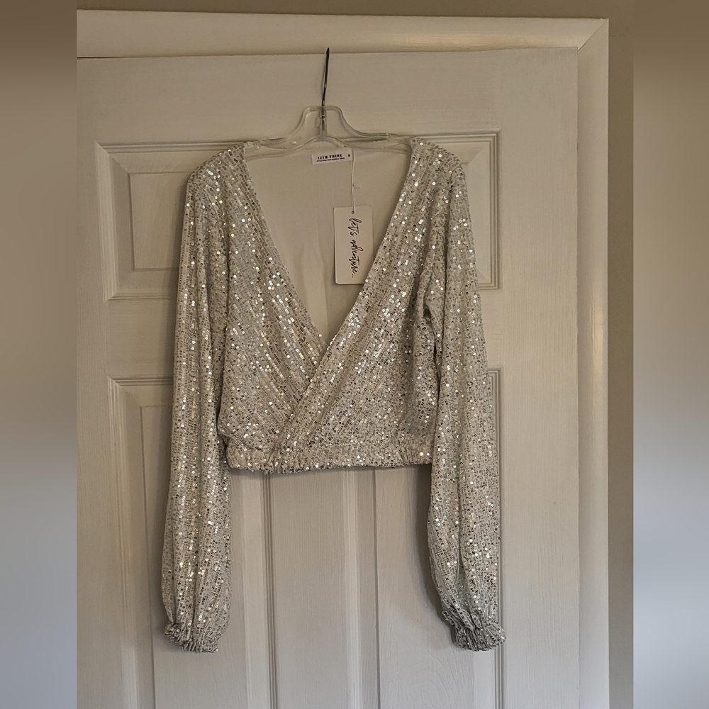 12th Tribe Edge of Midnight Crop Top Small